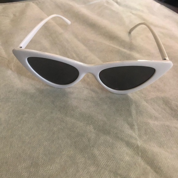 Brand New Fashion Retro Sunglasses - Picture 2 of 4